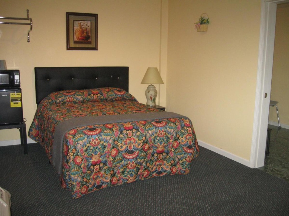 Room image 3