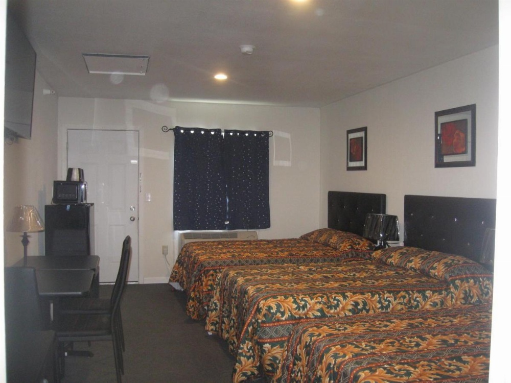Deluxe Family Room